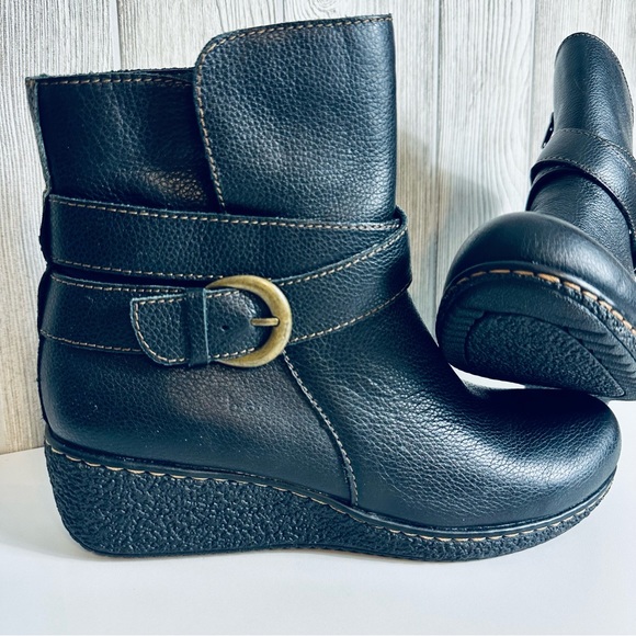 boc Shoes - New! BOC Born Concept Black Leather Wedge Ankle Boots Booties Size 8.5